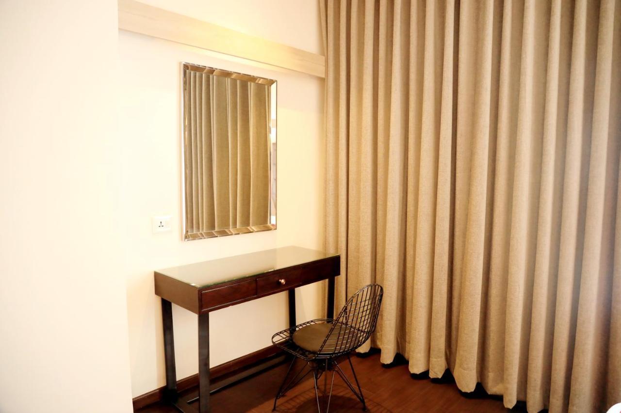 Hotel Deccan Serai Grande, Gachibowli, Хайдарабад Экстерьер фото